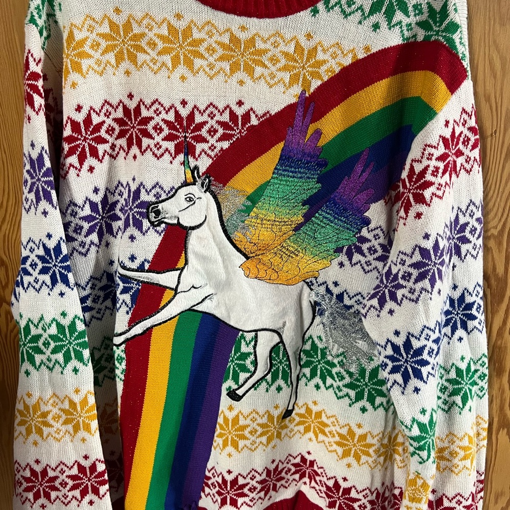 Colorful Men’s XL Unicorn Rainbow Sweater With Snowflakes